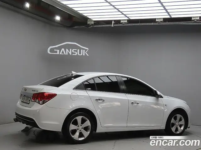 Chevrolet Cruze 2011 1.8 автомат (гидро), миниатюра 3