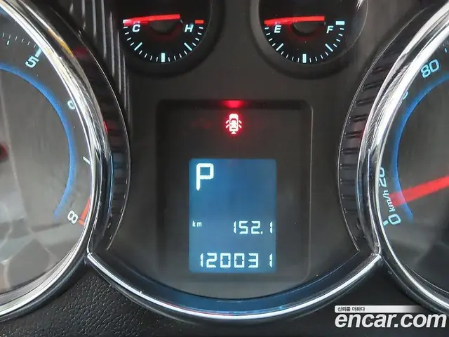 Chevrolet Cruze 2011 1.8 автомат (гидро), миниатюра 5