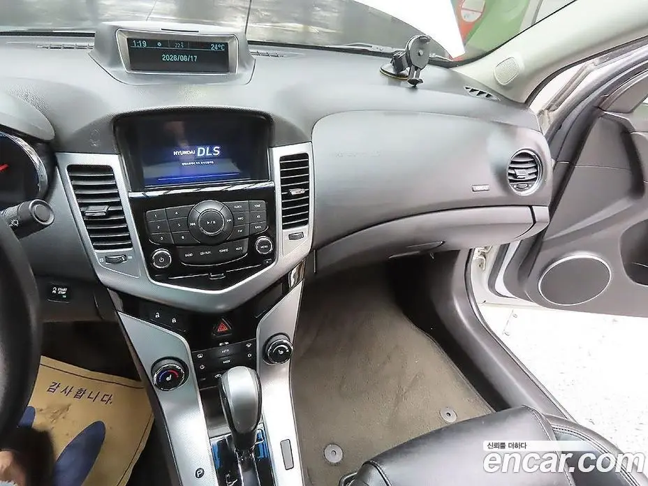 Chevrolet Cruze 2011 1.8 автомат (гидро), фото 6