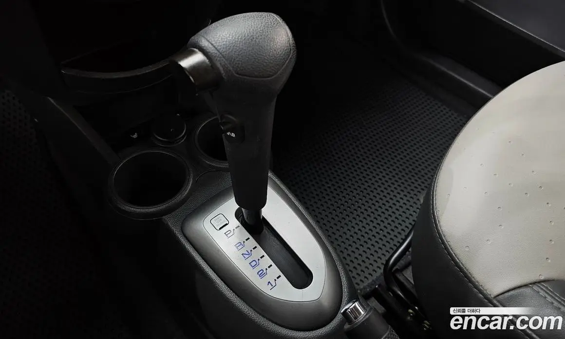 Chevrolet Spark 2011 1.0 автомат (гидро), фото 12