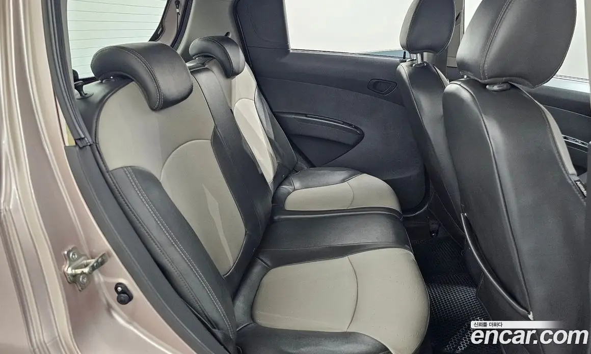Chevrolet Spark 2011 1.0 автомат (гидро), фото 18
