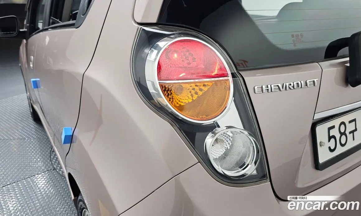 Chevrolet Spark 2011 1.0 автомат (гидро), фото 9