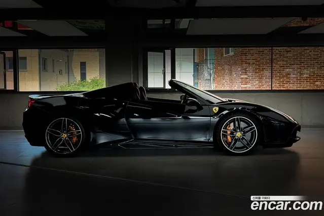Ferrari 488 2017 3.9 автомат (гидро), миниатюра 3