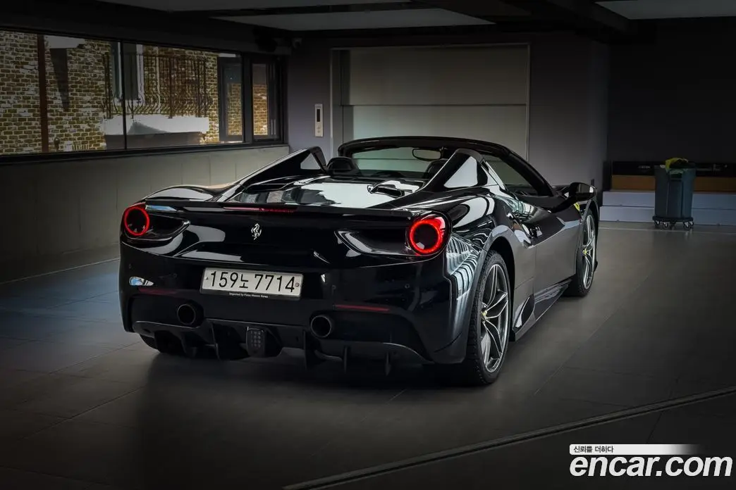 Ferrari 488 2017 3.9 автомат (гидро), фото 4