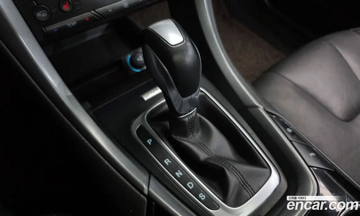 Ford Mondeo 2017 2.0 автомат (гидро), фото 9
