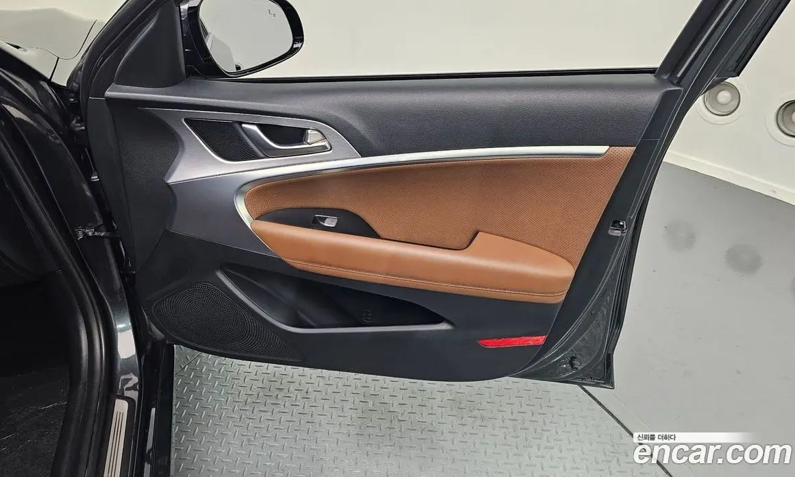 Genesis G70 2019 2.0 автомат (гидро), фото 14
