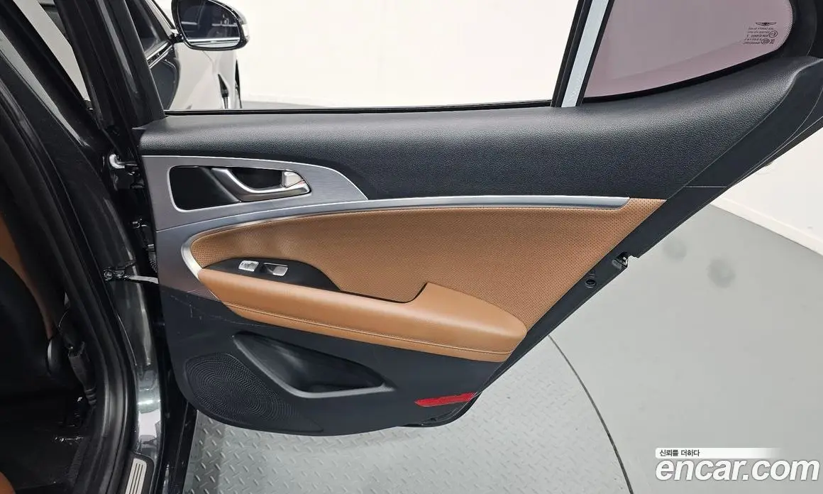 Genesis G70 2019 2.0 автомат (гидро), фото 15