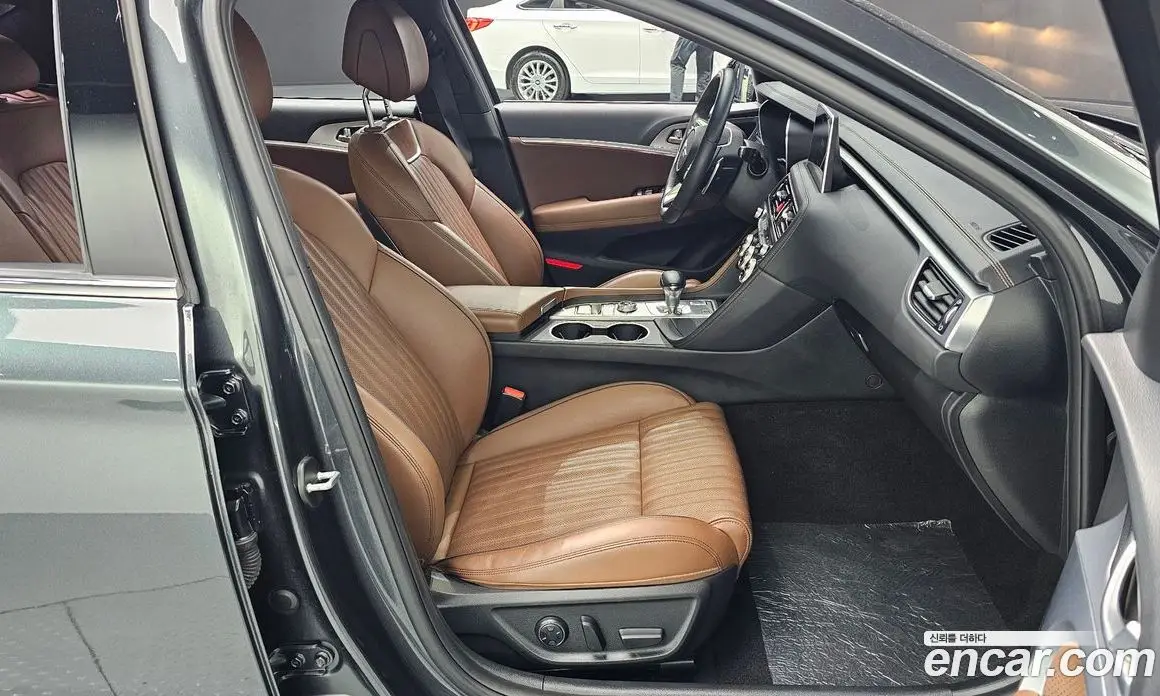 Genesis G70 2019 2.0 автомат (гидро), фото 16
