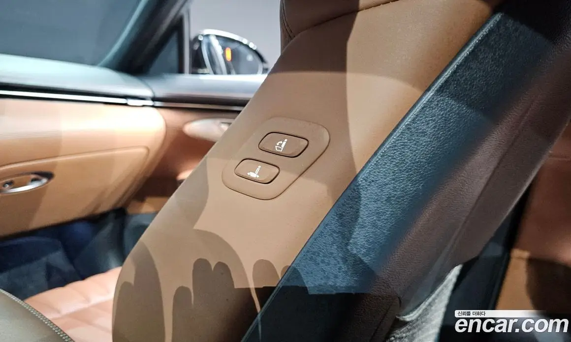 Genesis GV70 2022 2.5 автомат (гидро), фото 24