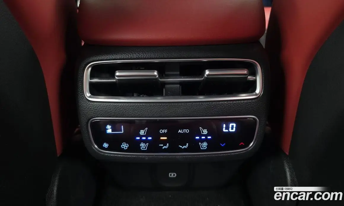 Genesis GV70 2024 2.5 автомат (гидро), фото 25