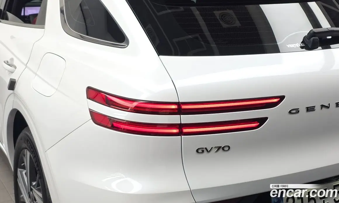 Genesis GV70 2024 2.5 автомат (гидро), фото 9