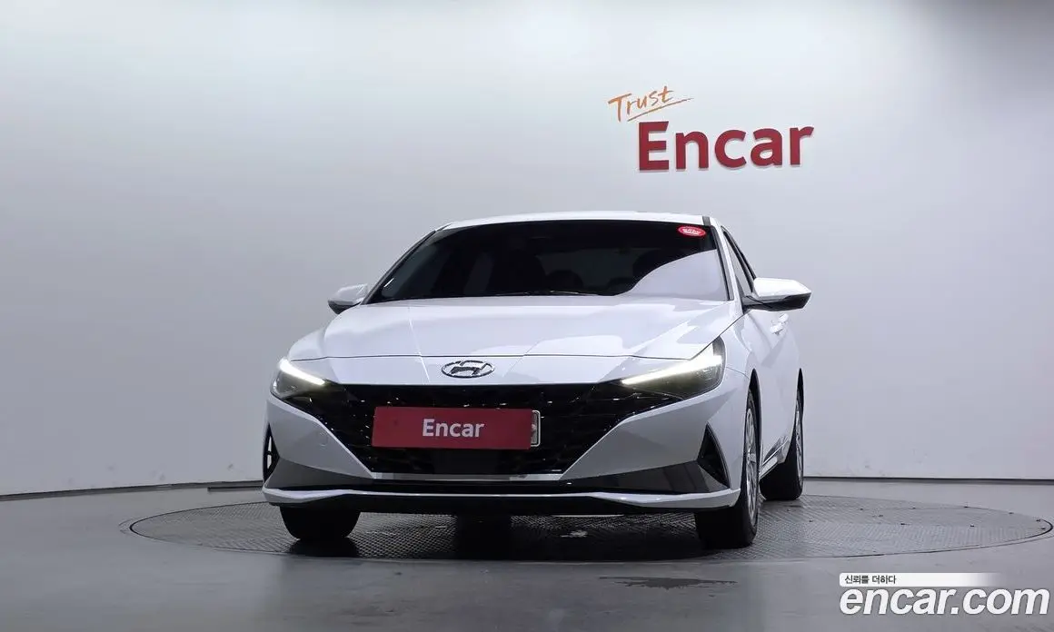 Hyundai Avante 2022 1.6 автомат (гидро), фото 3