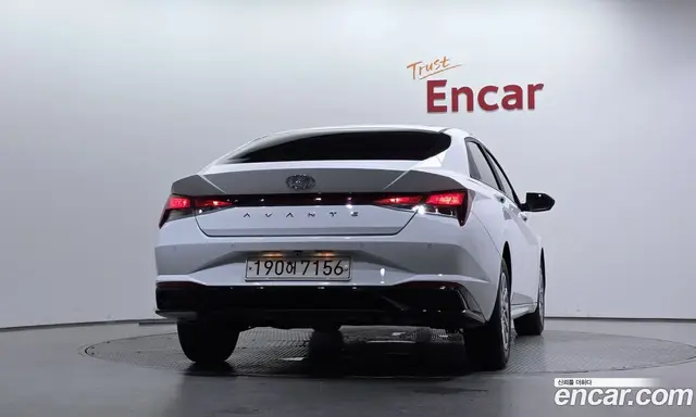 Hyundai Avante 2022 1.6 автомат (гидро), миниатюра 4