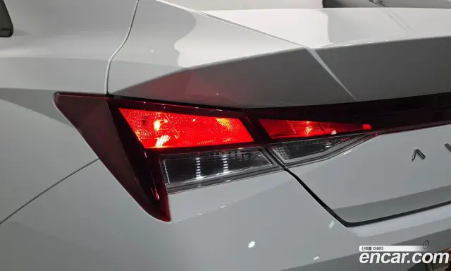 Hyundai Avante 2022 1.6 автомат (гидро), миниатюра 9