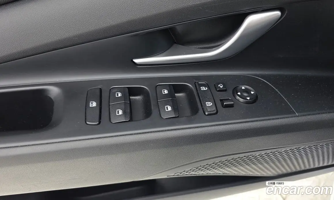 Hyundai Avante 2023 1.6 автомат (гидро), фото 13