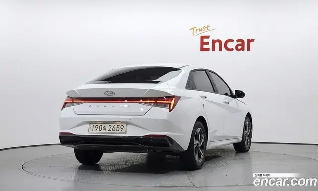Hyundai Avante 2023 1.6 автомат (гидро), миниатюра 4