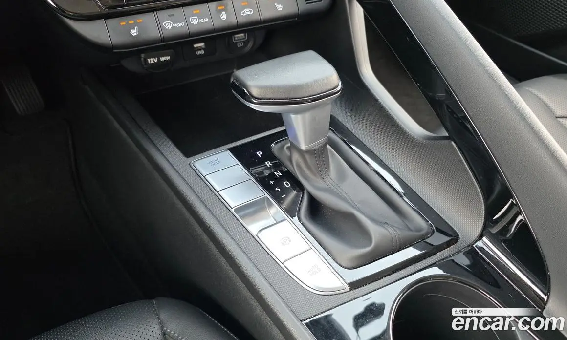Hyundai Avante 2023 1.6 автомат (гидро), фото 9