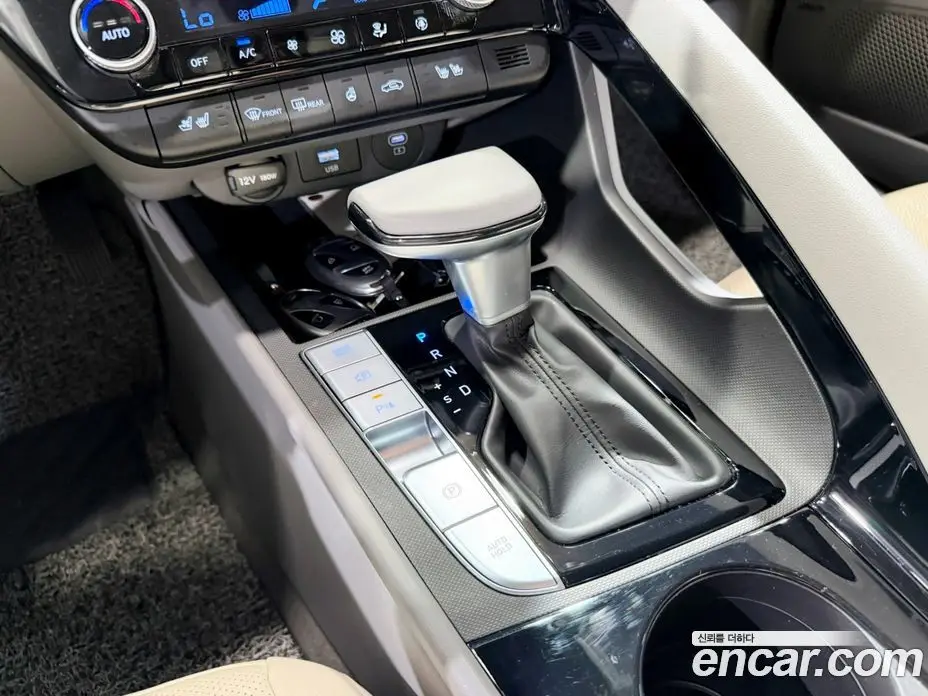 Hyundai Avante 2024 1.6 автомат (гидро), фото 15