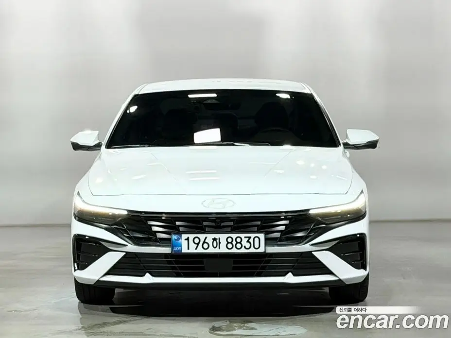Hyundai Avante 2024 1.6 автомат (гидро), фото 3
