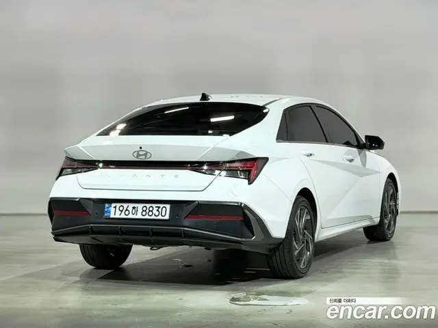 Hyundai Avante 2024 1.6 автомат (гидро), миниатюра 8