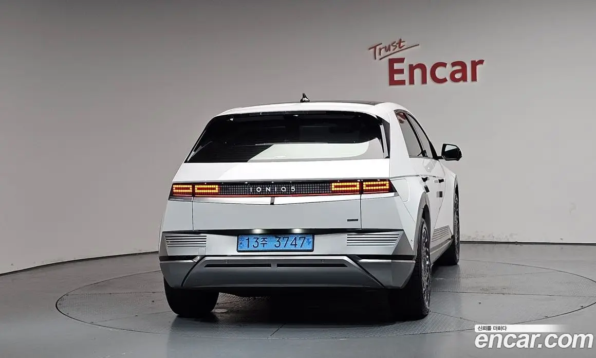 Hyundai Ioniq 5 2024 0.1 автомат (гидро), фото 3