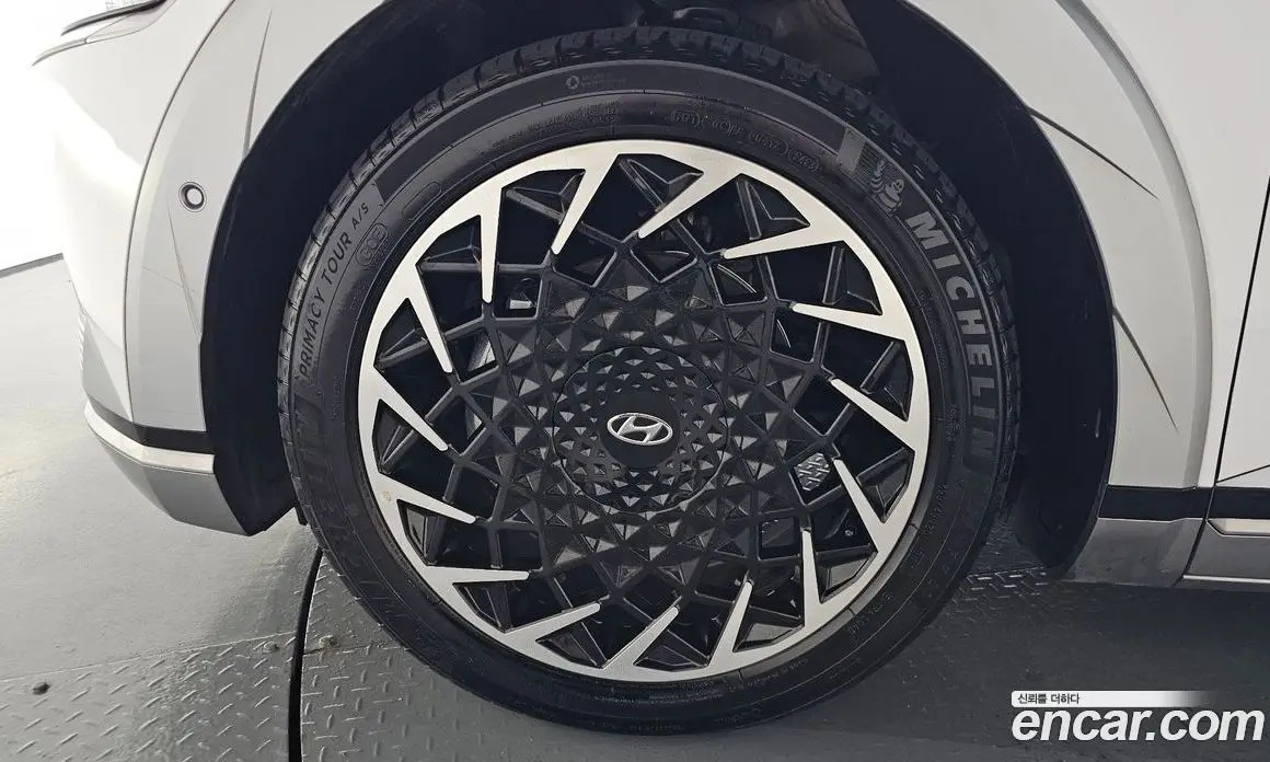 Hyundai Ioniq 5 2024 0.1 автомат (гидро), фото 4