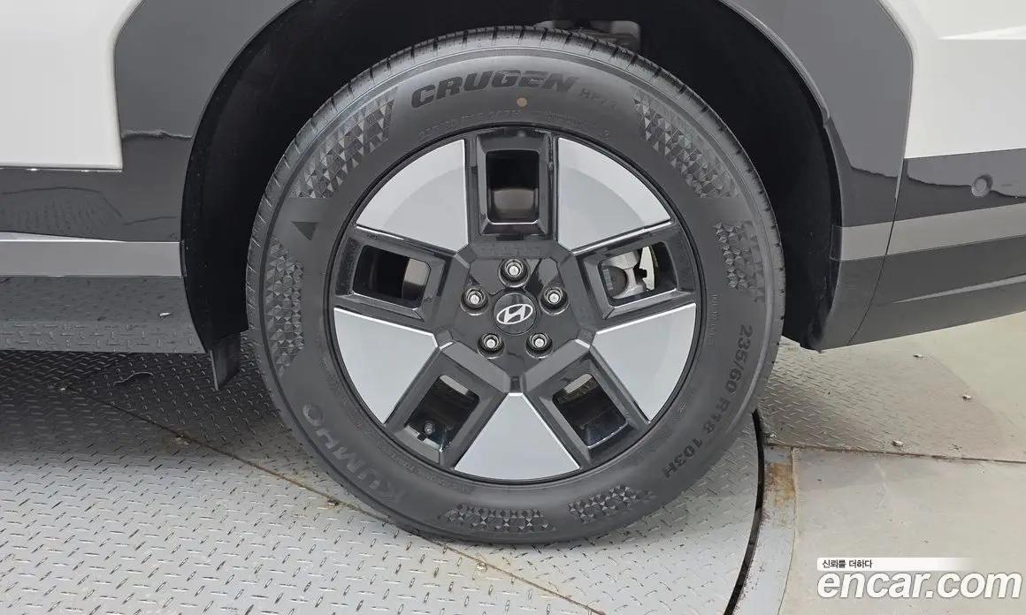 Hyundai Santa Fe 2024 1.6 автомат (гидро), фото 7