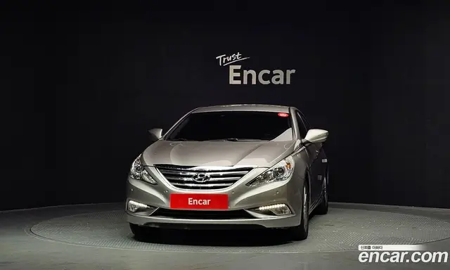 Hyundai Sonata 2013 2.0 автомат (гидро), миниатюра 3