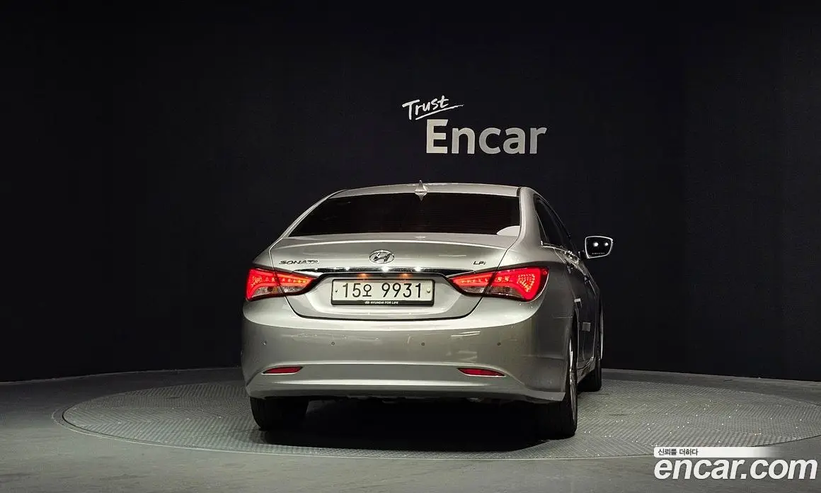 Hyundai Sonata 2013 2.0 автомат (гидро), фото 4