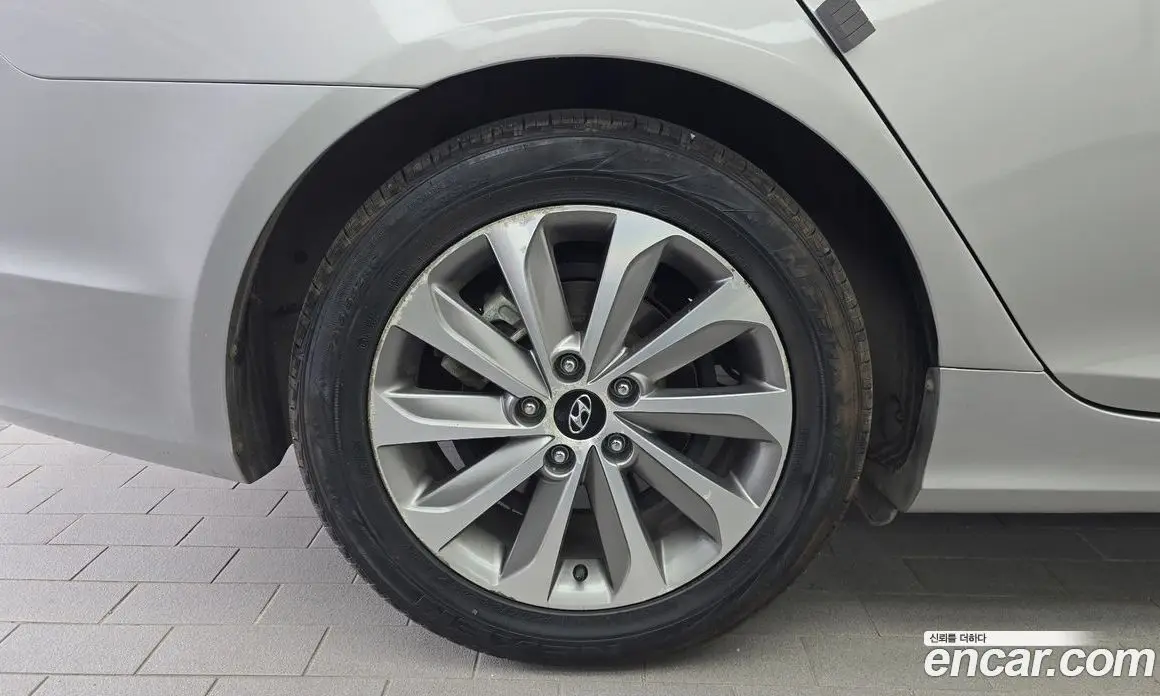 Hyundai Sonata 2013 2.0 автомат (гидро), фото 5