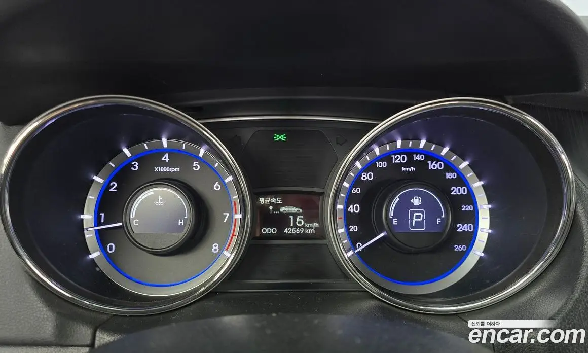 Hyundai Sonata 2013 2.0 автомат (гидро), фото 8