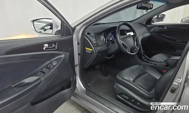 Hyundai Sonata 2013 2.0 автомат (гидро), миниатюра 10