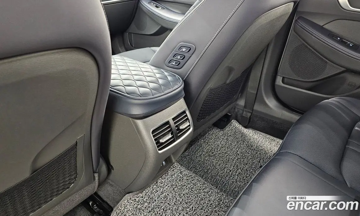 Hyundai Sonata 2024 1.6 автомат (гидро), фото 24