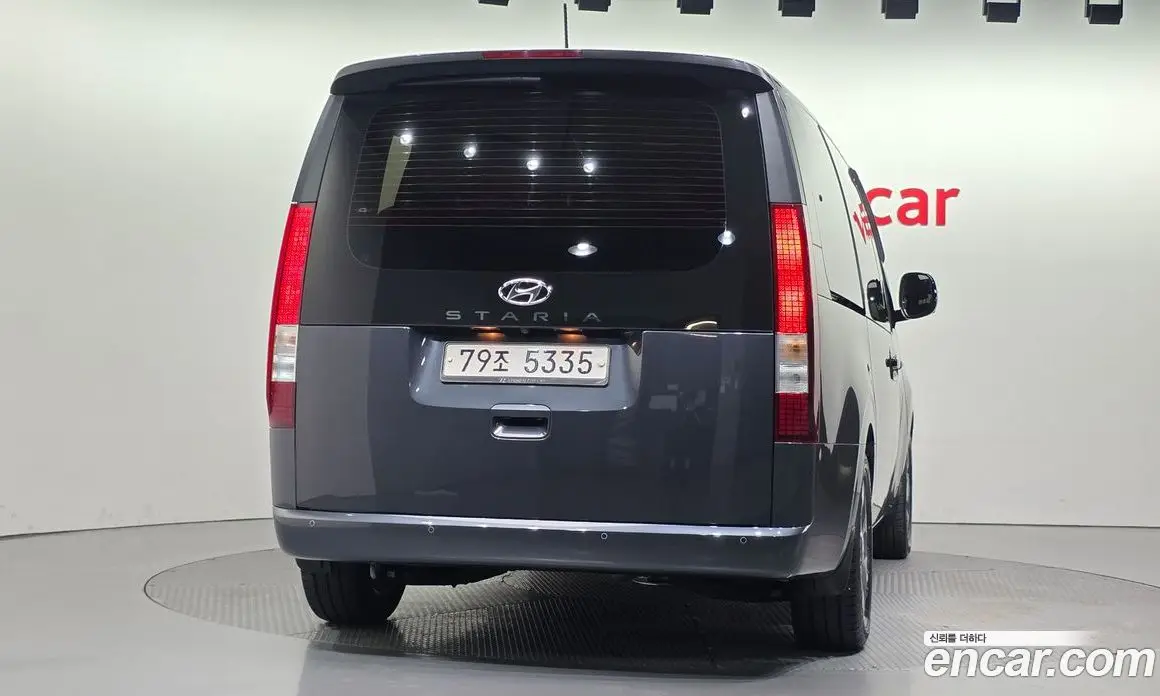 Hyundai Staria 2021 2.2 автомат (гидро), фото 4