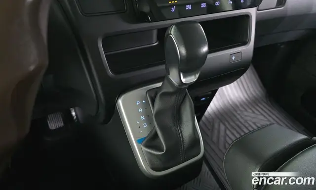 Hyundai Staria 2021 2.2 автомат (гидро), миниатюра 9