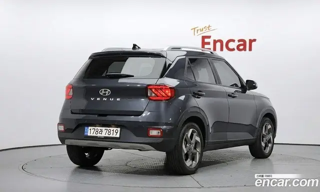 Hyundai Venue 2022 1.6 автомат (гидро), миниатюра 2