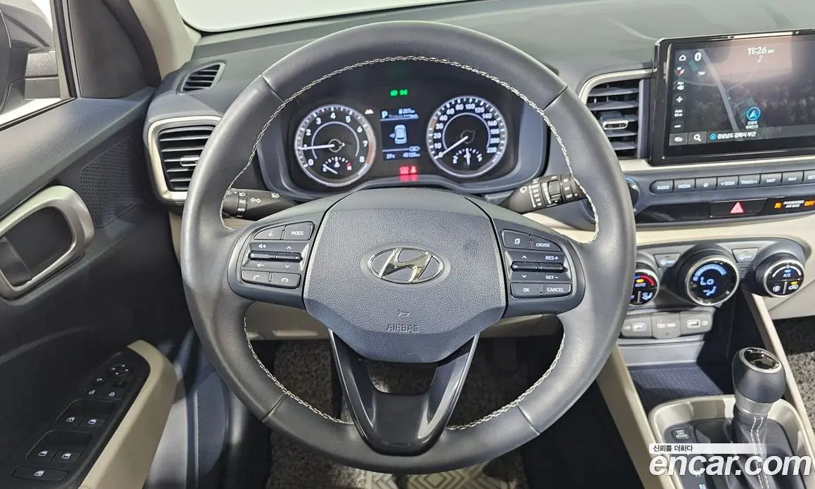 Hyundai Venue 2022 1.6 автомат (гидро), фото 13