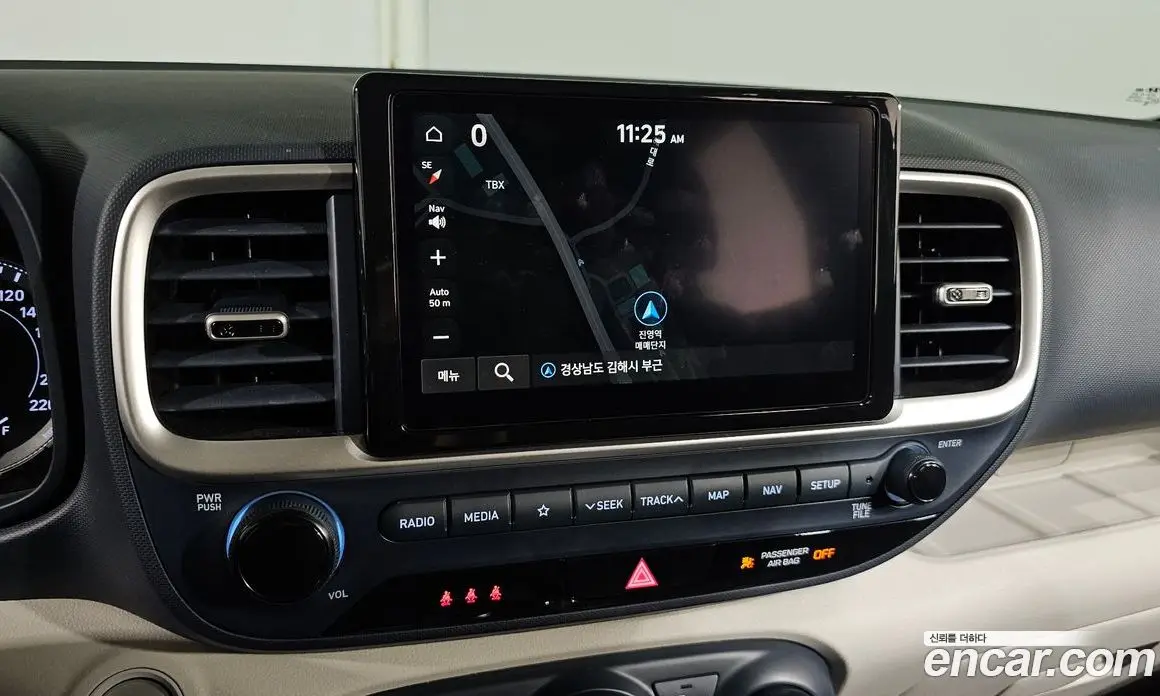 Hyundai Venue 2022 1.6 автомат (гидро), фото 16