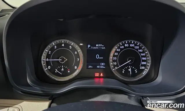 Hyundai Venue 2022 1.6 автомат (гидро), миниатюра 8