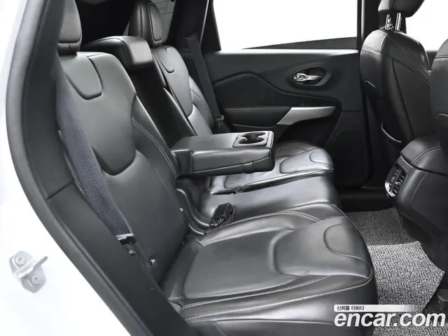 Jeep Cherokee 2018 2.4 автомат (гидро), миниатюра 12