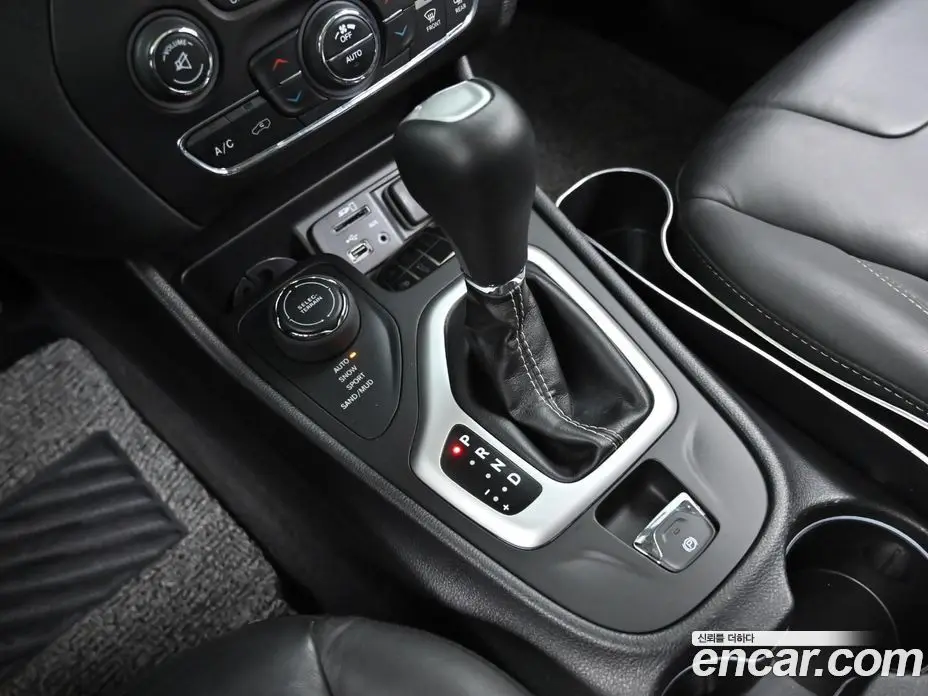 Jeep Cherokee 2018 2.4 автомат (гидро), фото 9