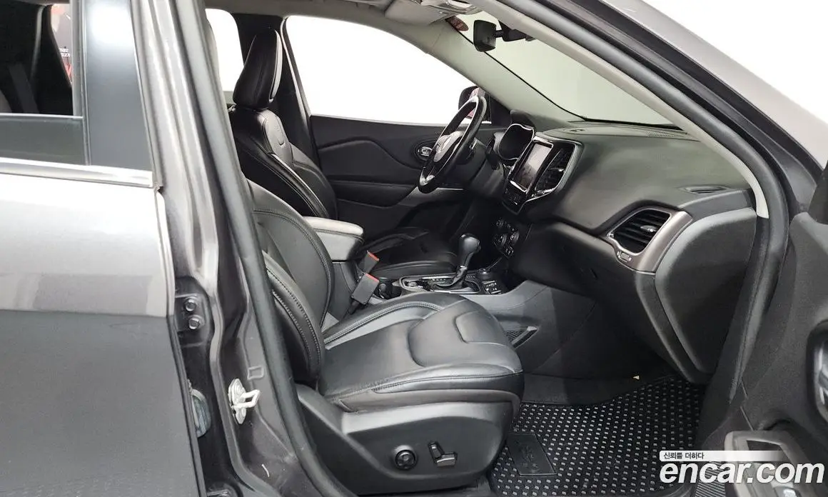 Jeep Cherokee 2021 2.4 автомат (гидро), фото 16