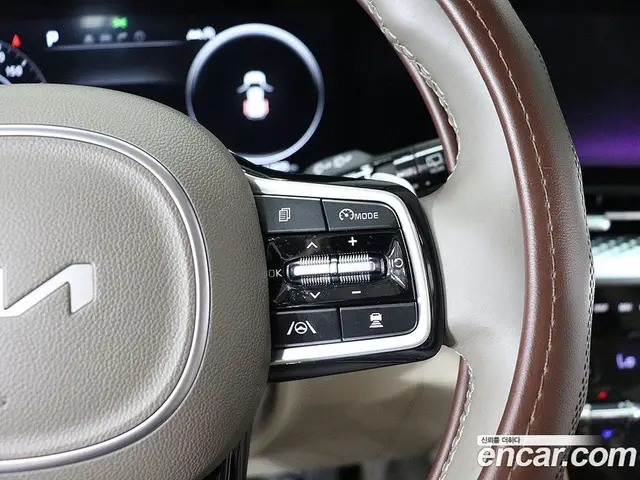 Kia Carnival 2022 2.2 автомат (гидро), миниатюра 7