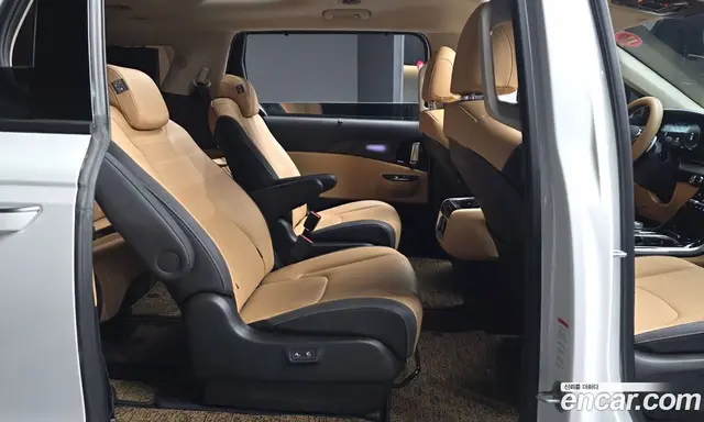 Kia Carnival 2023 3.5 автомат (гидро), миниатюра 12