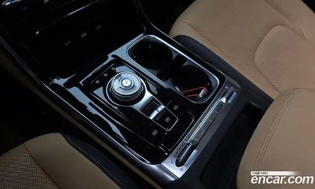 Kia Carnival 2023 3.5 автомат (гидро), миниатюра 9