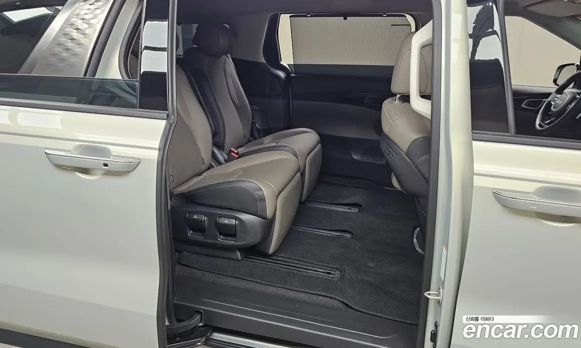 Kia Carnival 2024 2.2 автомат (гидро), фото 17