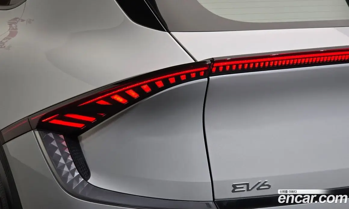 Kia EV6 2023 0.1 автомат (гидро), фото 8