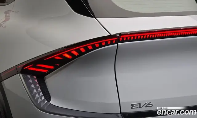 Kia EV6 2023 0.1 автомат (гидро), миниатюра 8