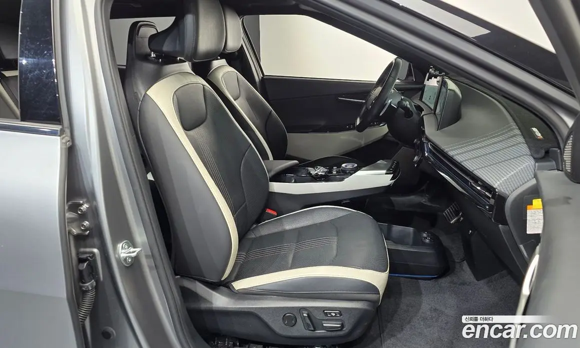 Kia EV6 2024 0.1 автомат (гидро), фото 16