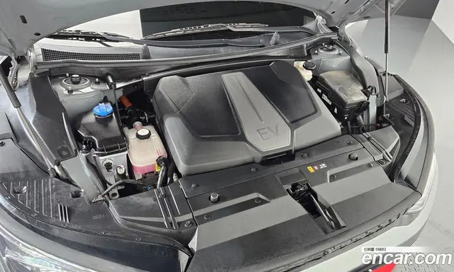Kia EV6 2024 0.1 автомат (гидро), миниатюра 6